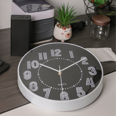 Round Wall Clock