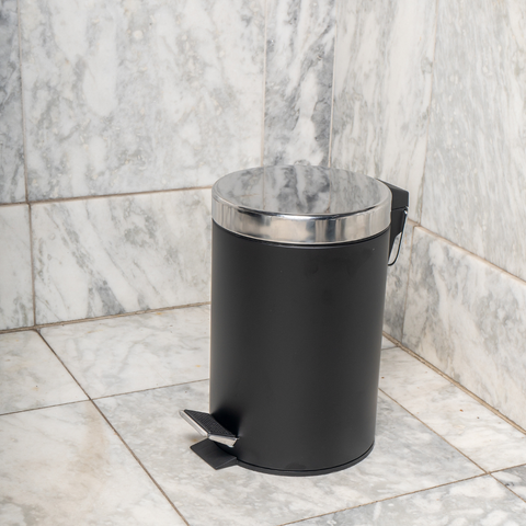 3 Litre Matt Black Dust Bin